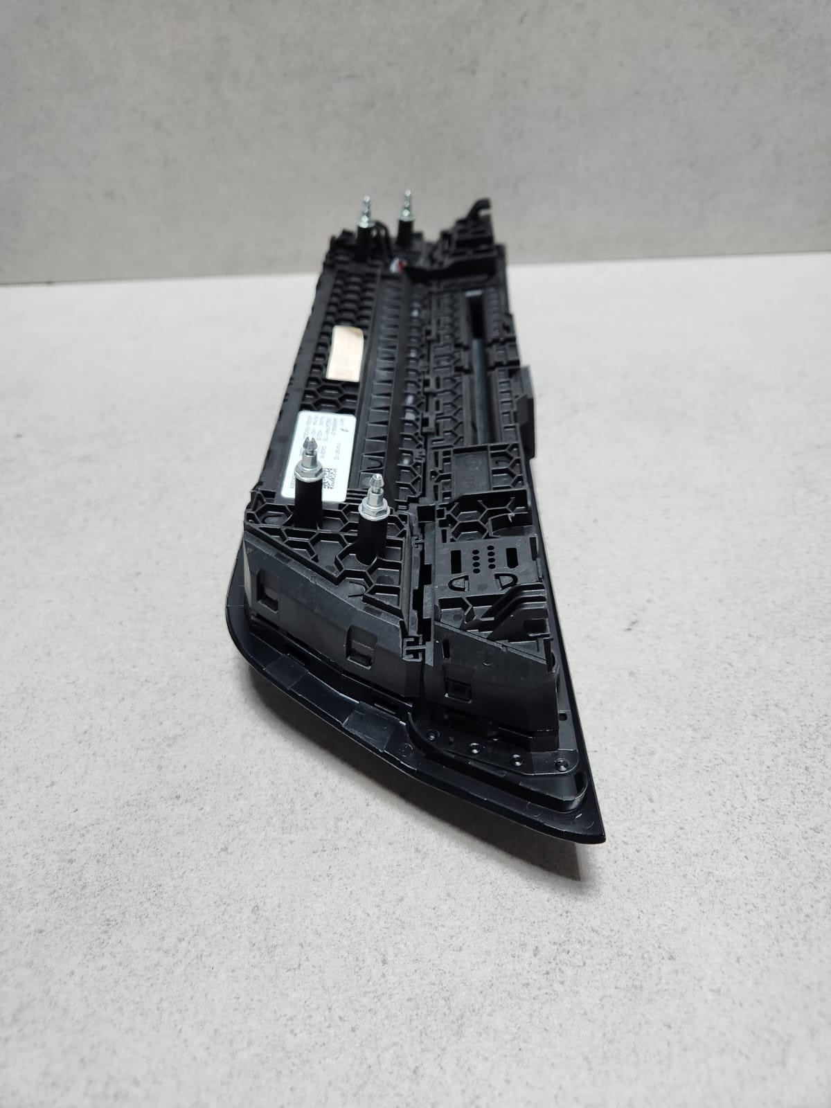BMW Air Conditioning Control Panel 9495838 G30 G31 G32 and M5 F90