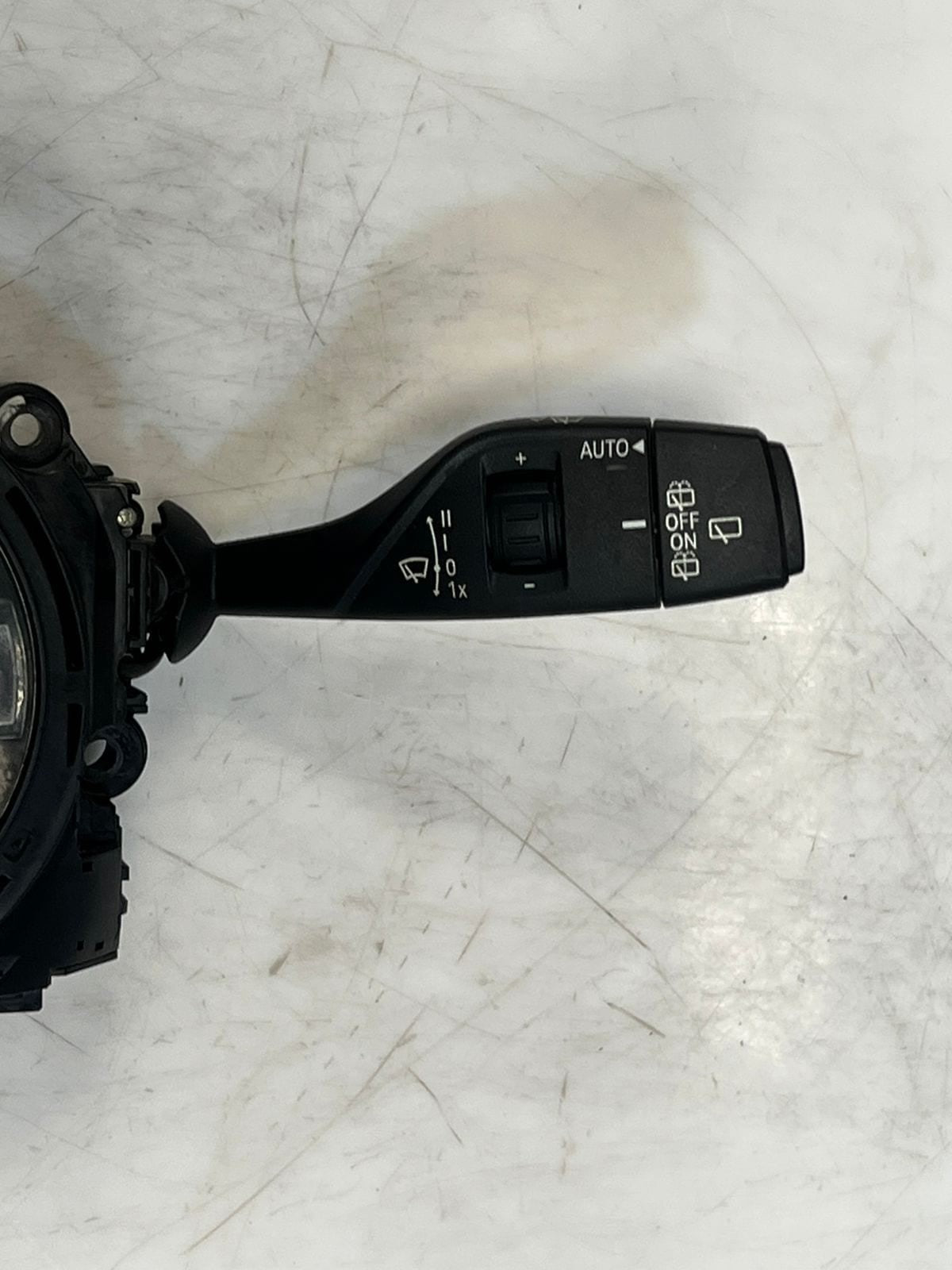 2015-2019 BMW X1 F48 X3 F25 X5 F15 2' F45 Switch Cluster Steering Column 9261757