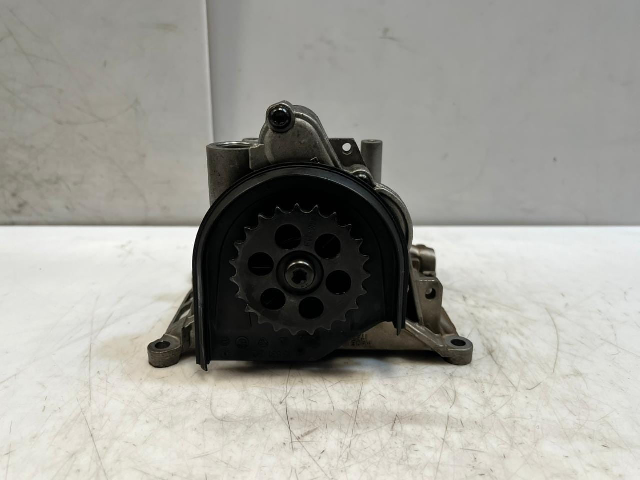 BMW 1 Series F20 F21 MINI R56 LCI Oil Vacuum Pump Mechanical Tandem Pump 7823007