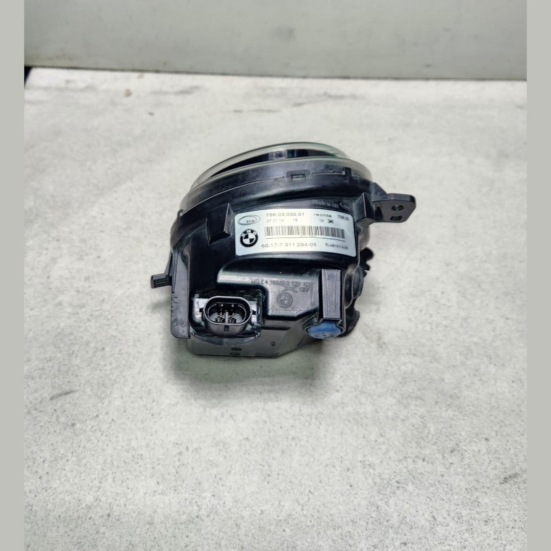 2014-2016 BMW 5 Series F07 F10 F11 528i 535i 550i Front Right Fog Light 7311294 