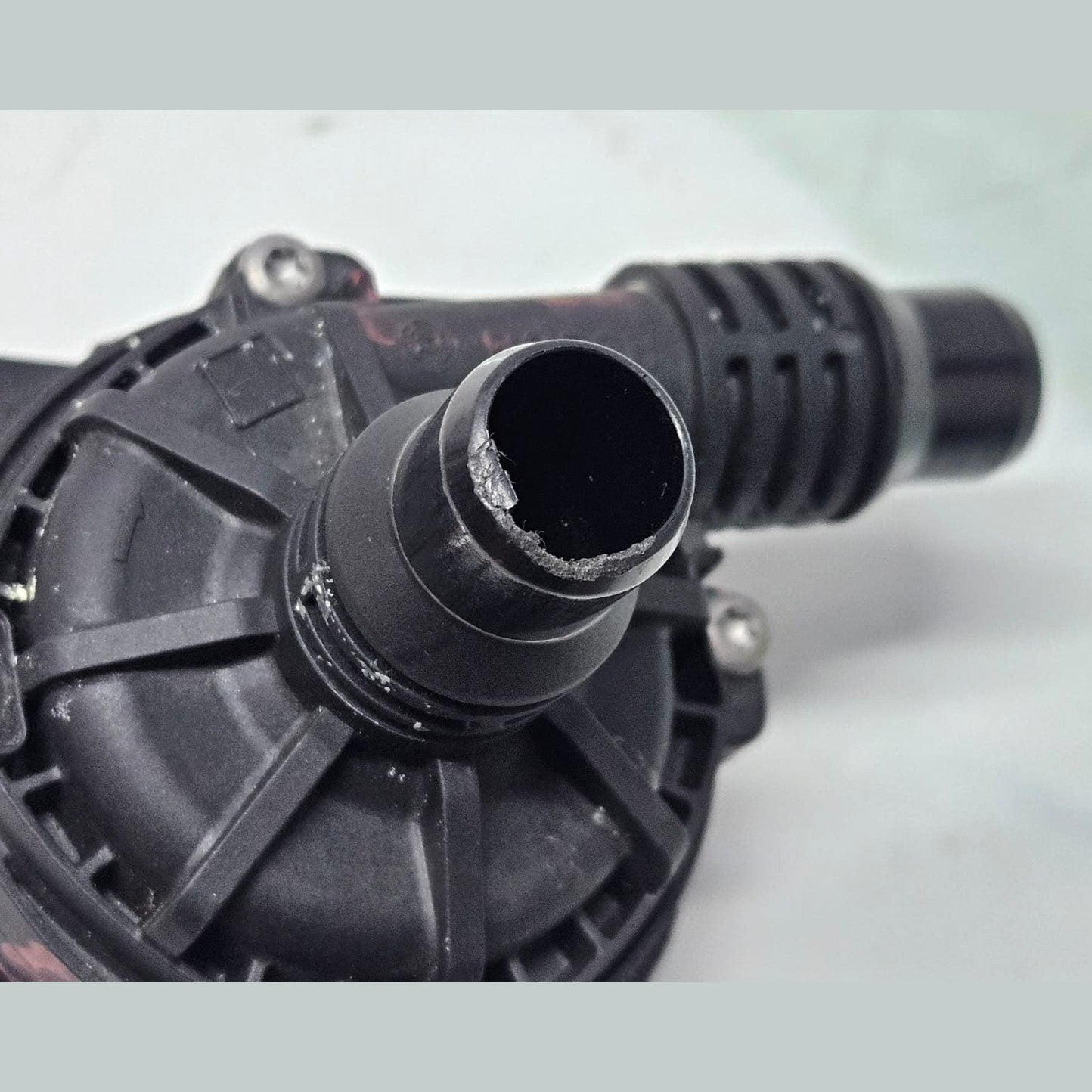 2021-2026 BMW G80 G82 G83 M3 M4 Auxiliary Water Pump 8840614 OEM