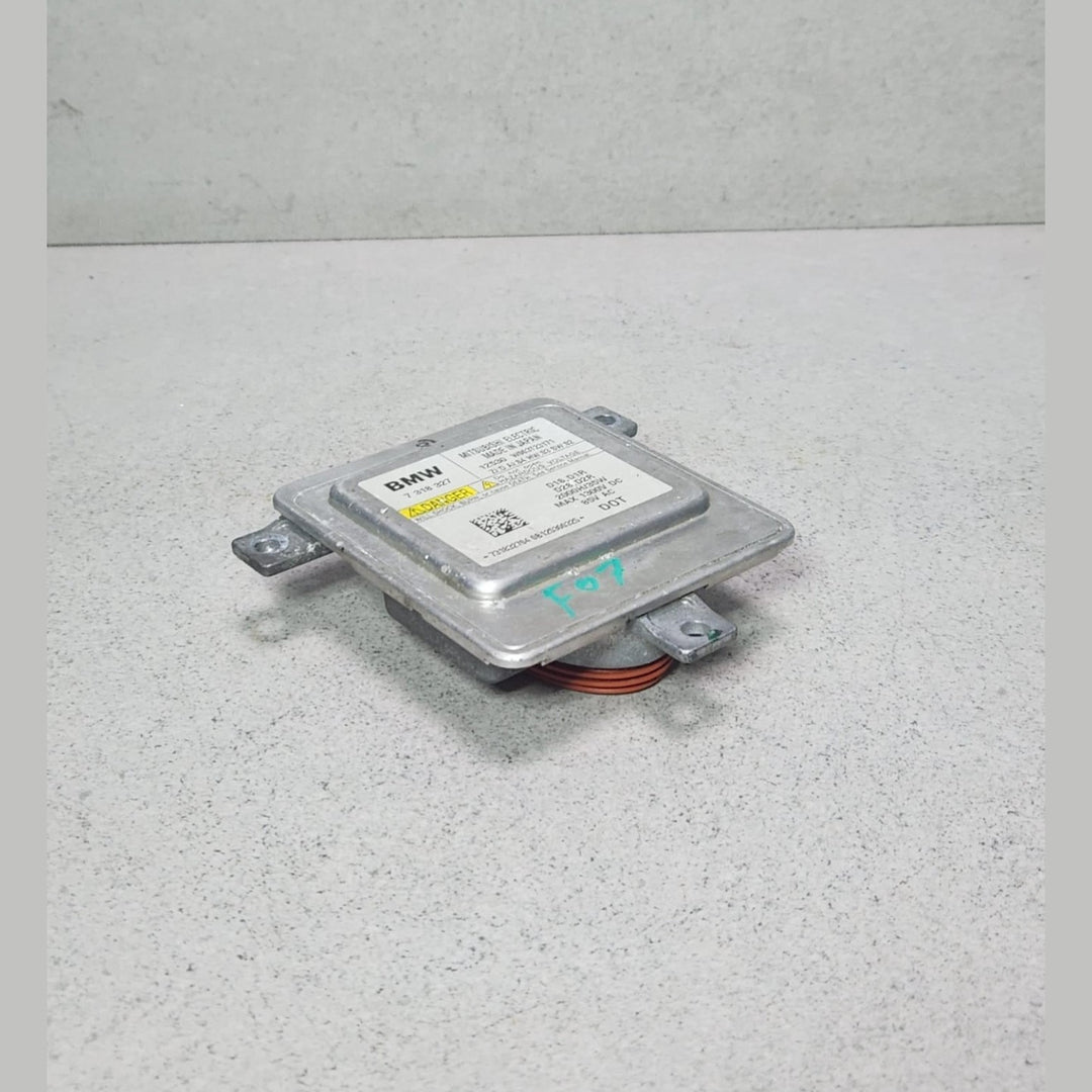 2011-2013 BMW 528i F07 F10 F11 Xenon Headlight Ballast 7318327 OEM