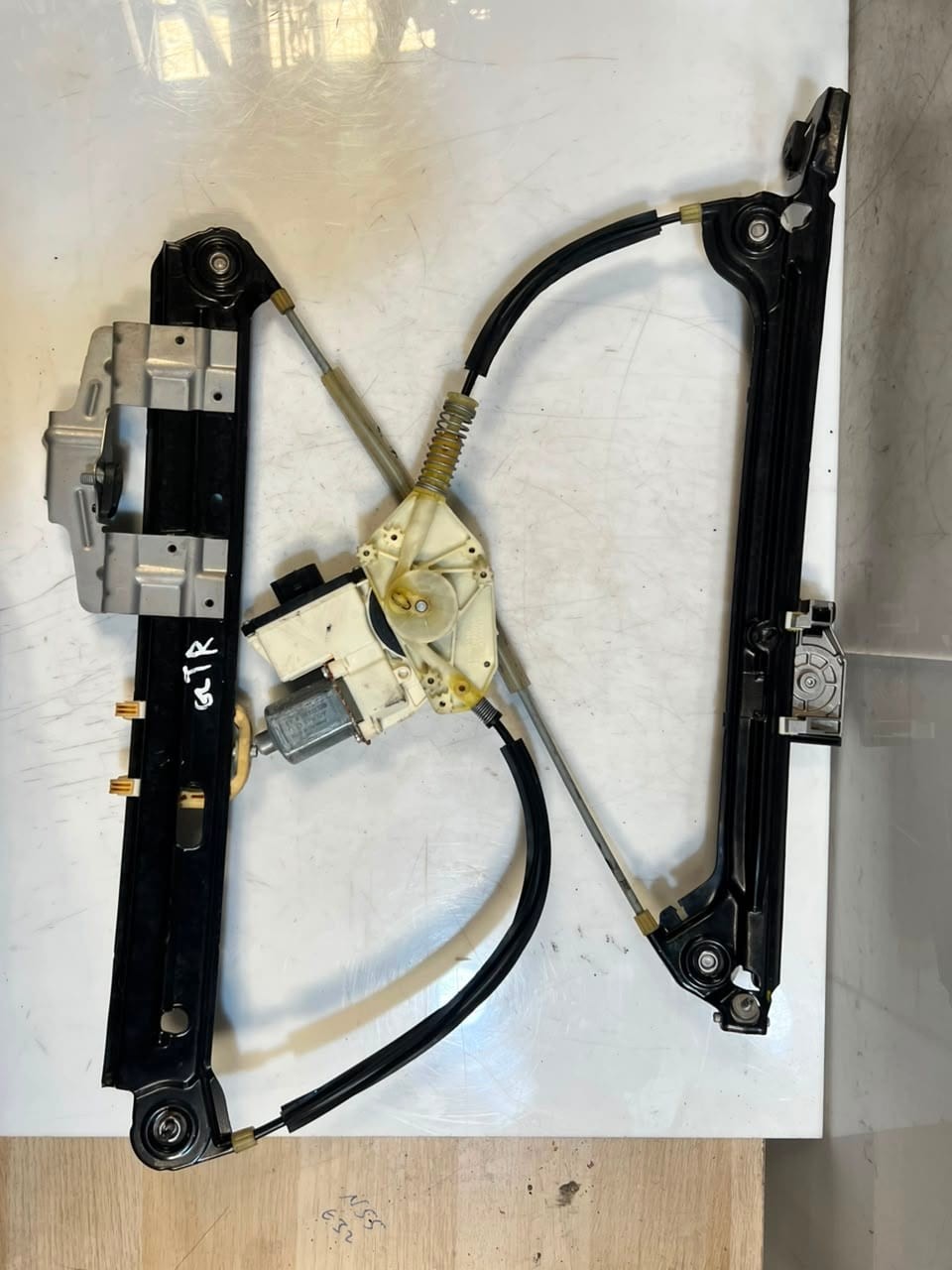 2009-2017 BMW 5 Series GT F07 Rear Door Window Regulator with Motor 7197918