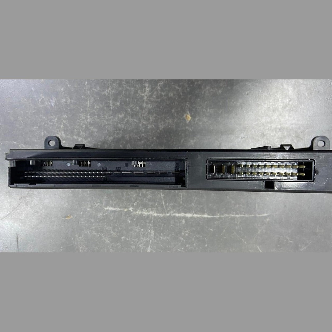 OEM BMW X1 E84 ECU Body Control Module Junction Box H2 PL2RR JBBFE IIIR 9298945
