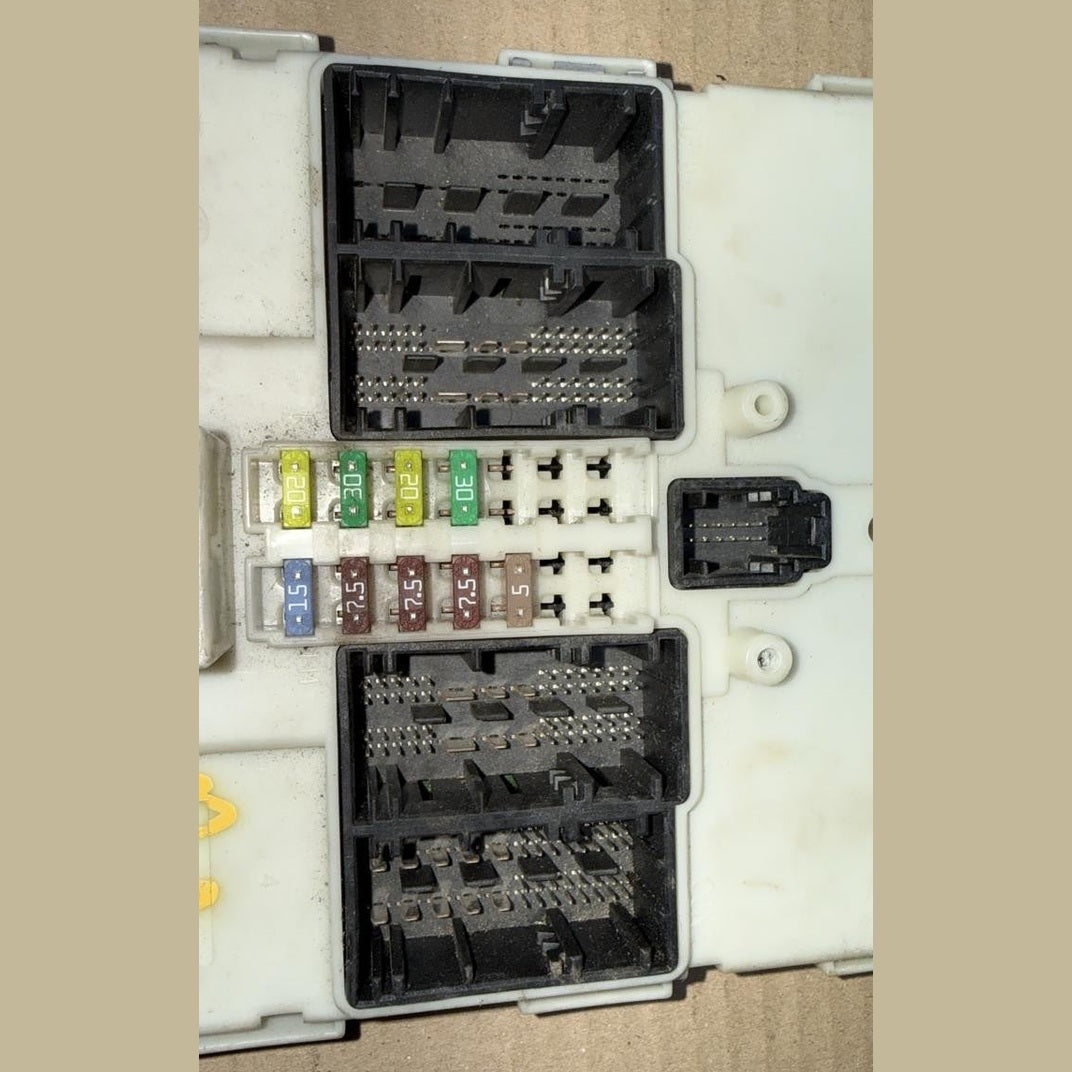 BMW FEM BODY DOMAIN CONTROL UNIT N13 F20 116i 2012 RHD - 9324781