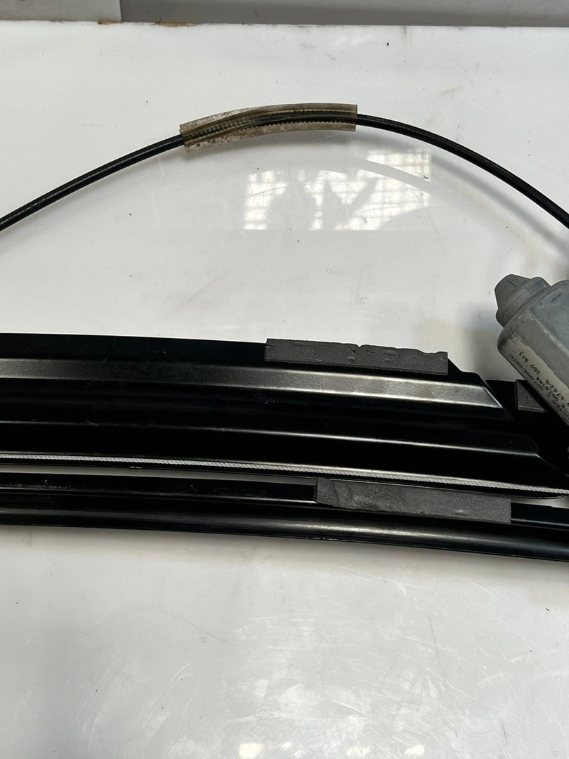 1999-2003 BMW M5 E39 5-Series 525I 528I Rear RIGHT Window Regulator 8252430