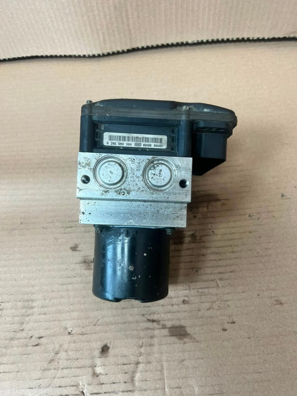 2007-2013 BMW X5 E70 and X6 E71 DSC (085) Abs Control Module 6781594-01