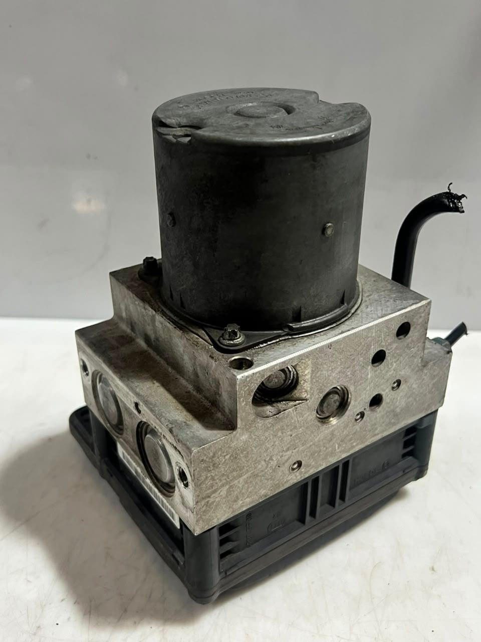 2008 BMW X5 E70 3.0 Diesel 180KW ABS/DSC Pump Hydraulic Unit 6854704 OEM
