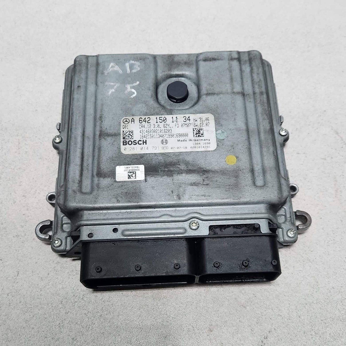 Benz Engine ECU A642 1501134  A 642 150 11 34 DIESEL ECU 3.0L 6 ZYL 