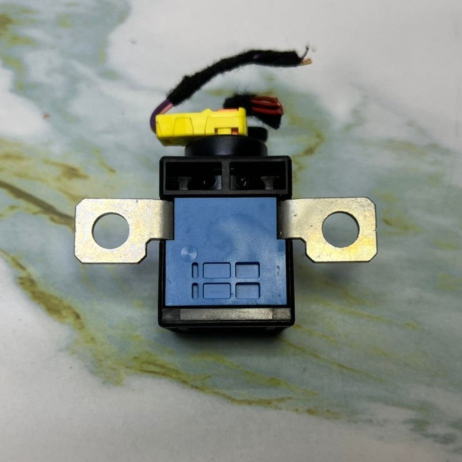 21-25 Mercedes-Benz W206 C-Class Battery Cut Off Fuse Electricity A000 9827425