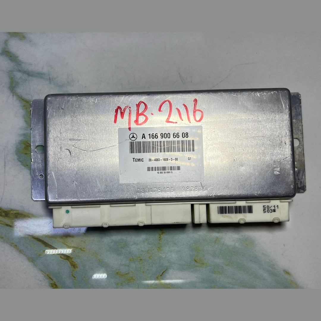 Mercedes Airmatic Air Suspension Control Module Unit A1669006608 ML W166