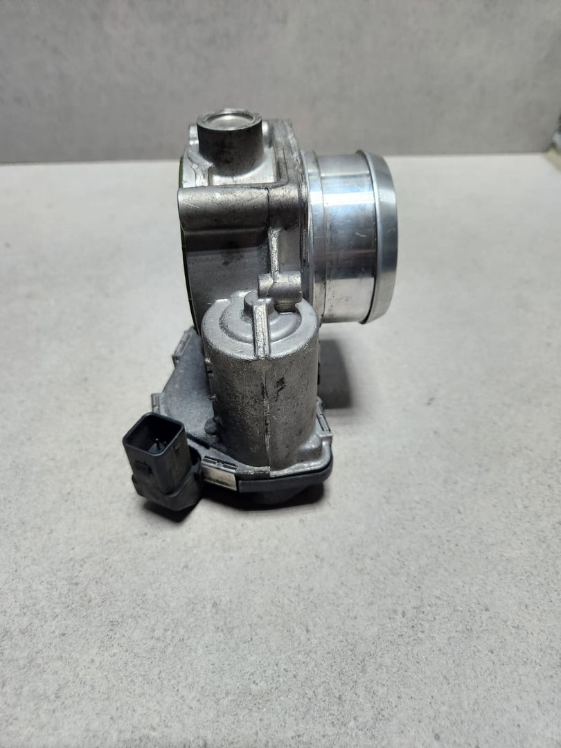 BMW Throttle Body 7566243 7 Series F01 F02 F03 N74 V12 engine