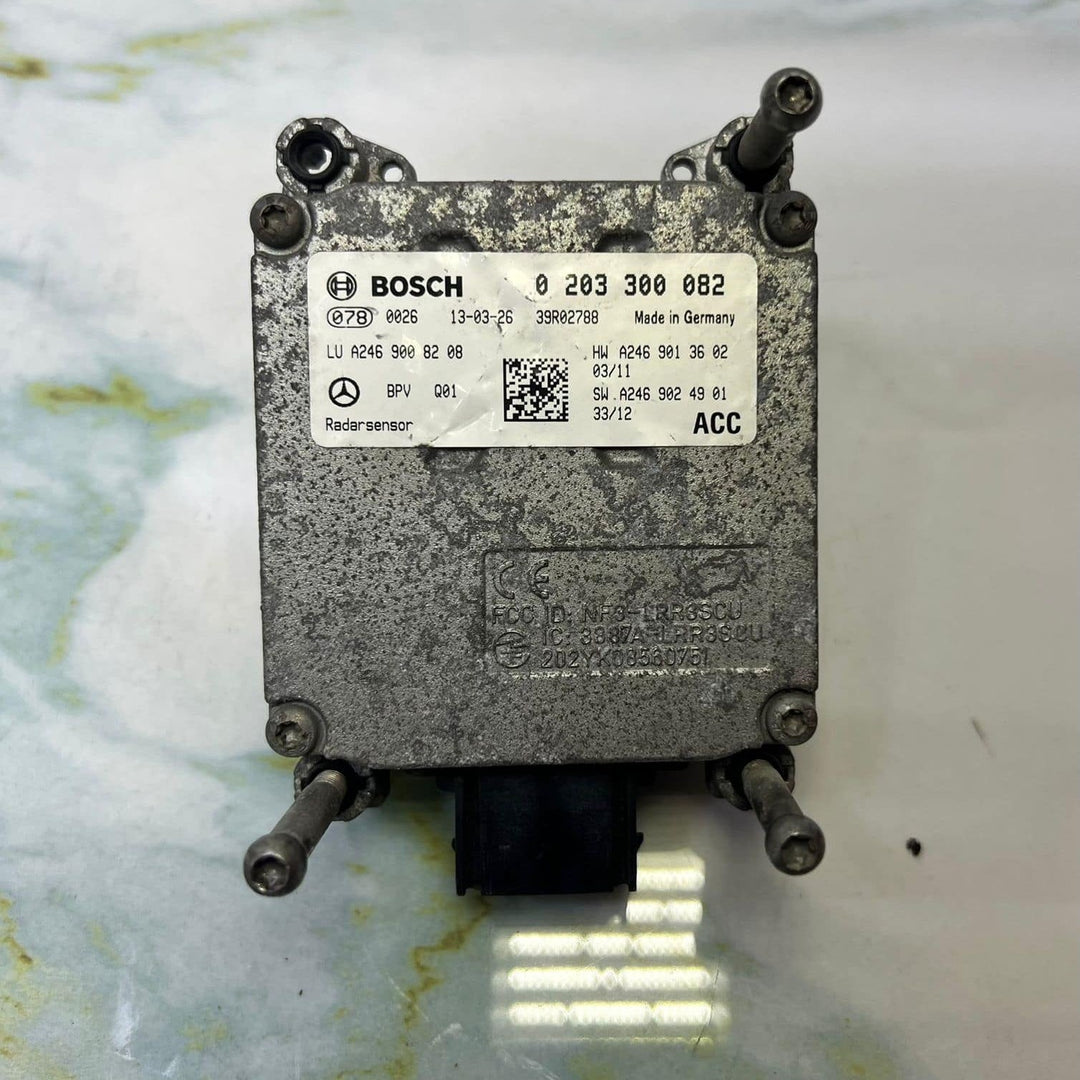 Mercedes Radar Sensor Distronic A2469008208 W246