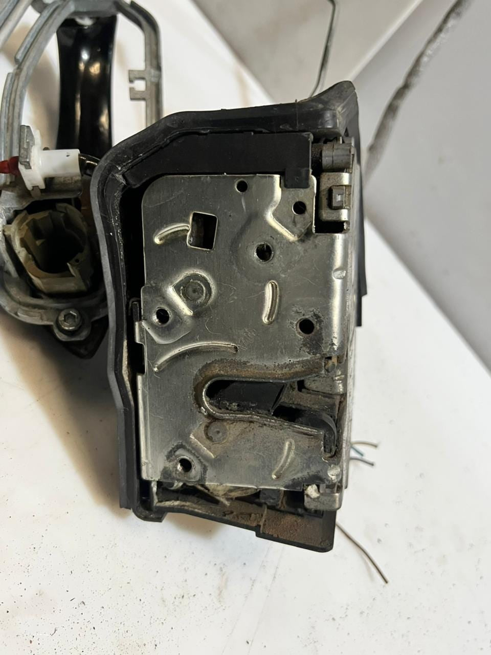 2000-2006 BMW X5 E53 FRONT LEFT Door Lock Actuator 8402539 OEM