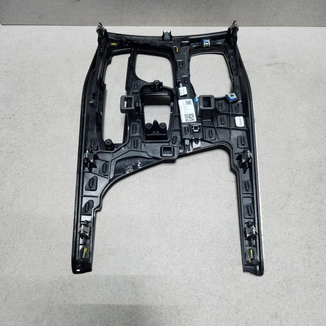 2018-2023 BMW 530e Centre Console Trim Cover 8071702 G30 G31 G32