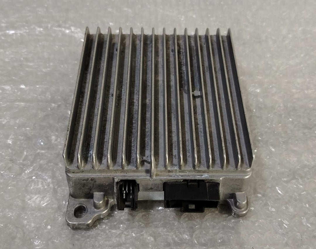OEM BMW F11 F10 F12 F13 Battery Charger Module Battery Charge Modules 9240236