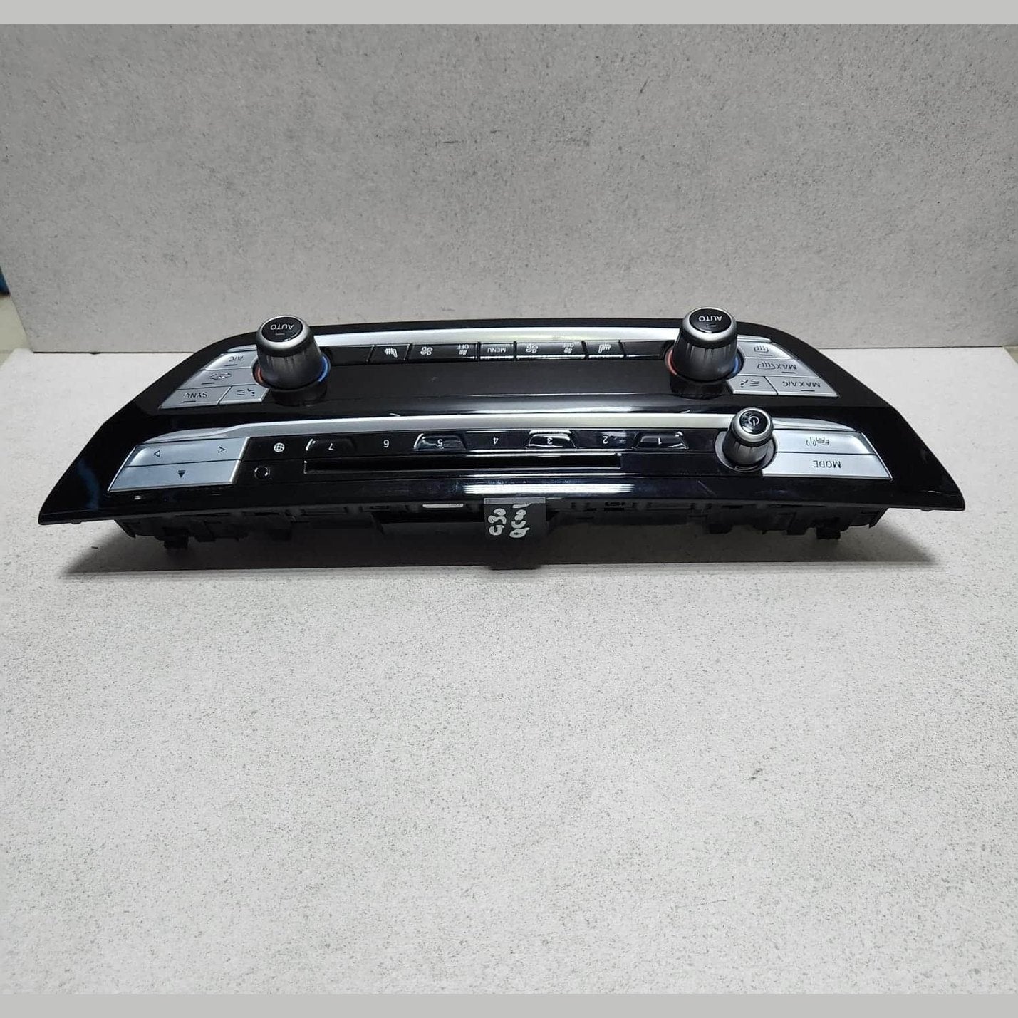 BMW Air Conditioning Control Panel 9495838 G30 G31 G32 and M5 F90
