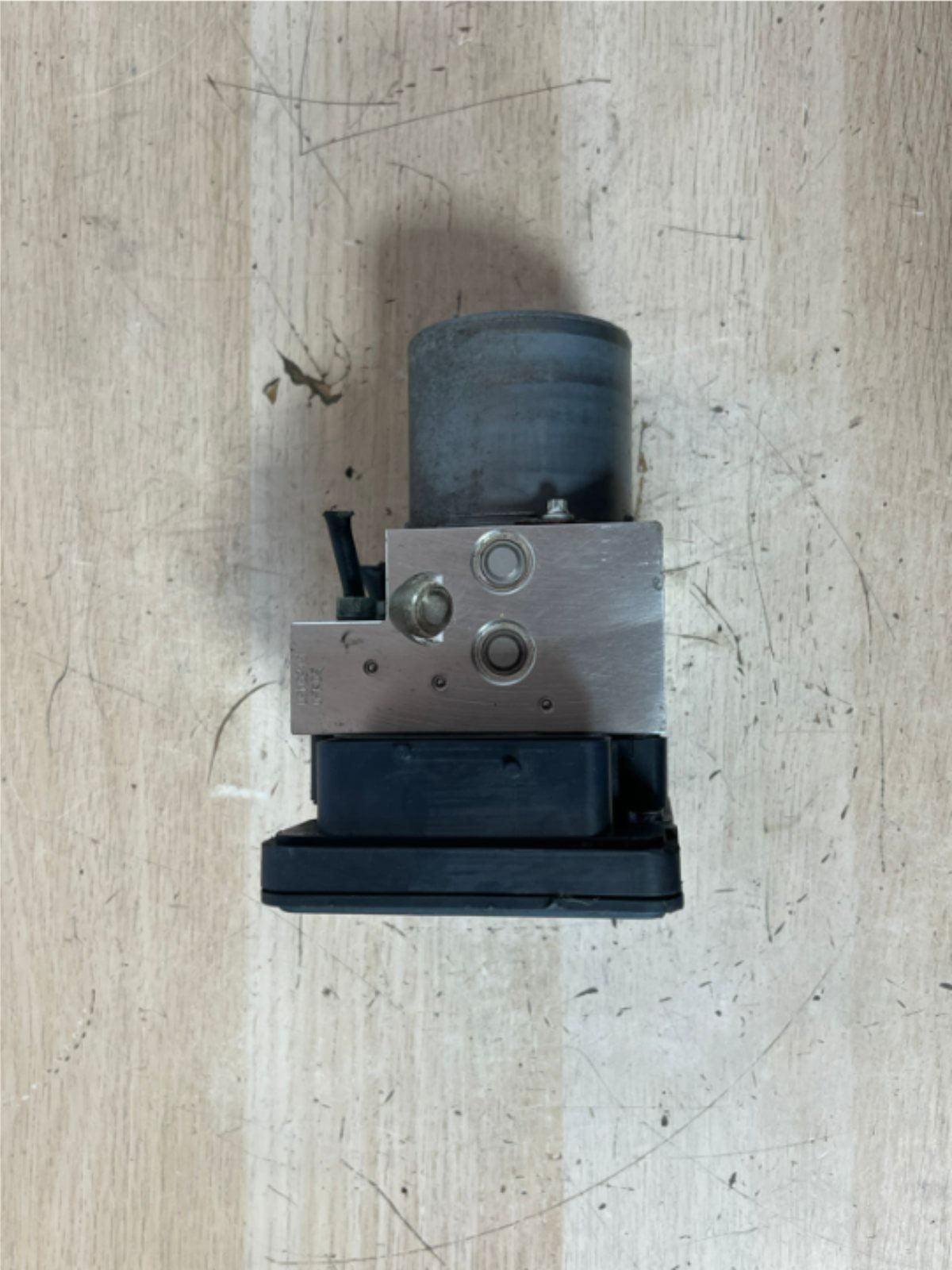 BMW 5 F10 F11 ABS PUMP MODULE CONTROL UNIT HYDRAULIC BLOCKS DSC 6868339
