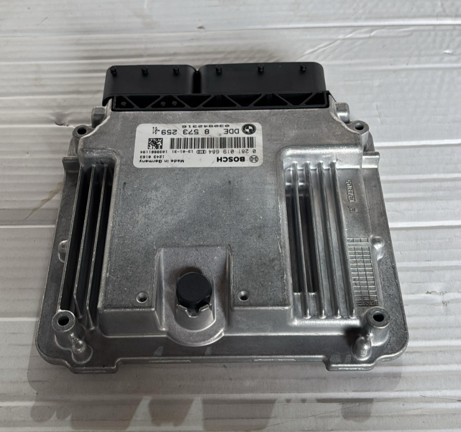 BMW OEM N47 320D F30 F34 F32 F36 ENGINE CONTROL UNIT DDE ECU ONLY 8573259 USED