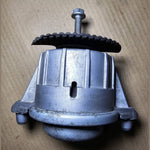 قم بتحميل الصورة إلى عارض الصور، 2008-2012 Mercedes-Benz W204 C-Class Front Left Side Engine Mount A204 2404317