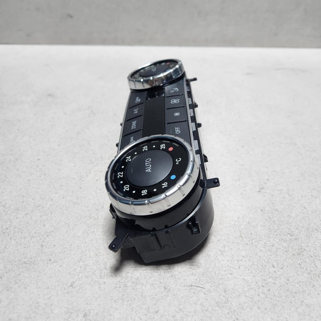 Mercedes-Benz Climate Control Unit A2049003803 C CLASS W204