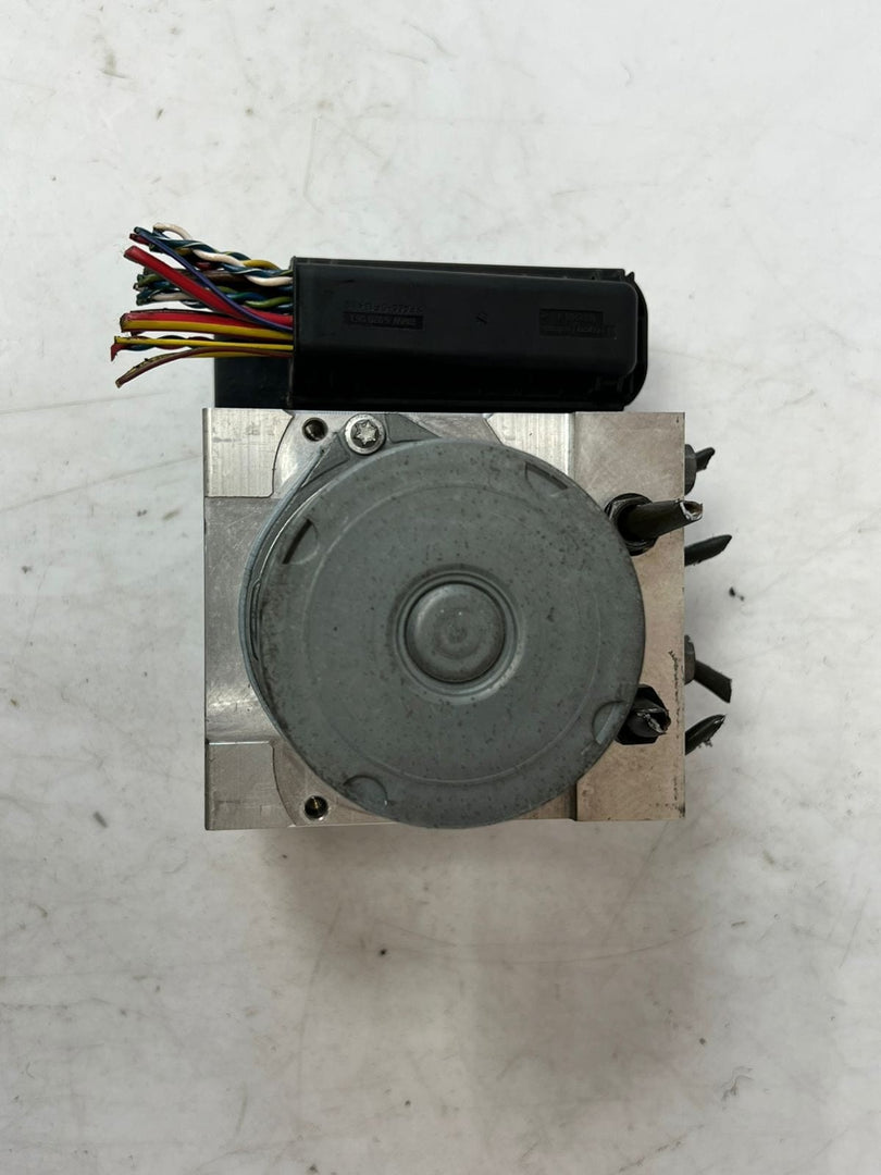 2004-2006 GENIUNE BMW 525i E60 E61 ABS Brake Pump Module 6768614 OEM
