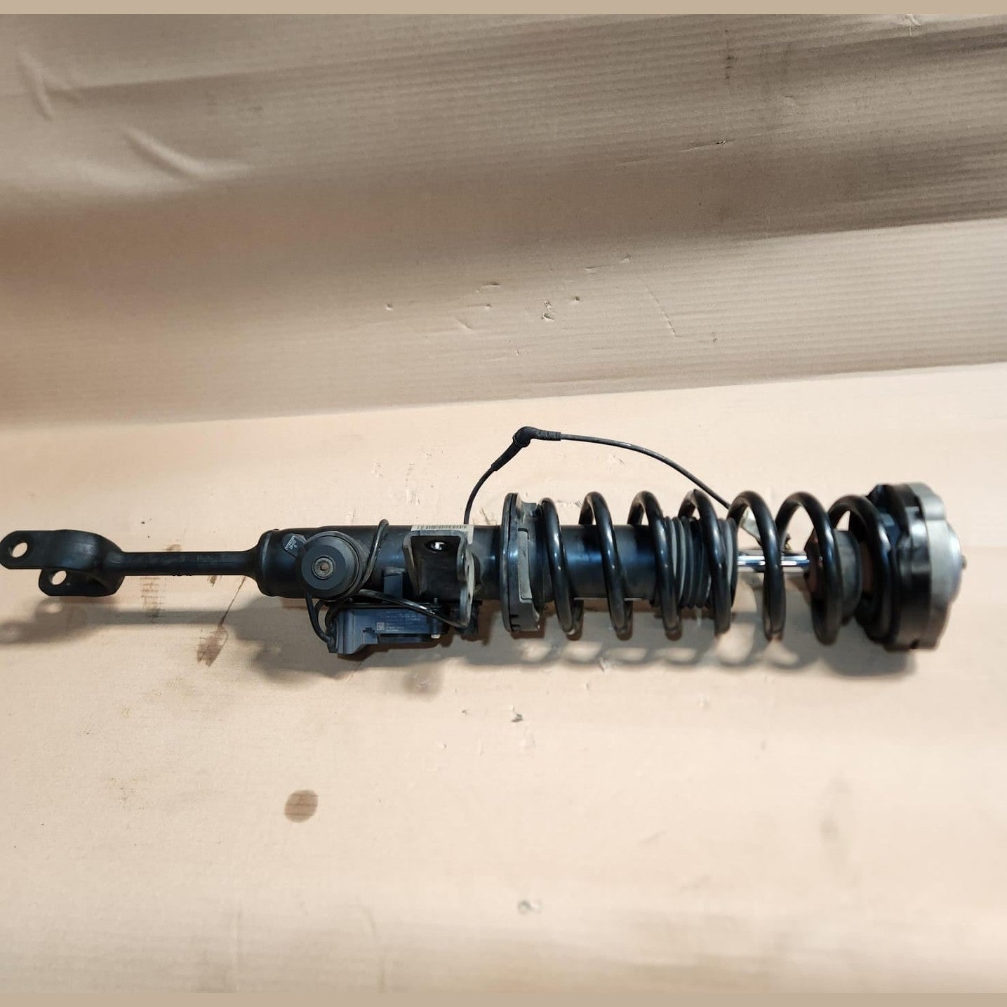 2009-2012 BMW 750i Front Left Spring Strut 6796925 750Li 740Li and Alpina B7
