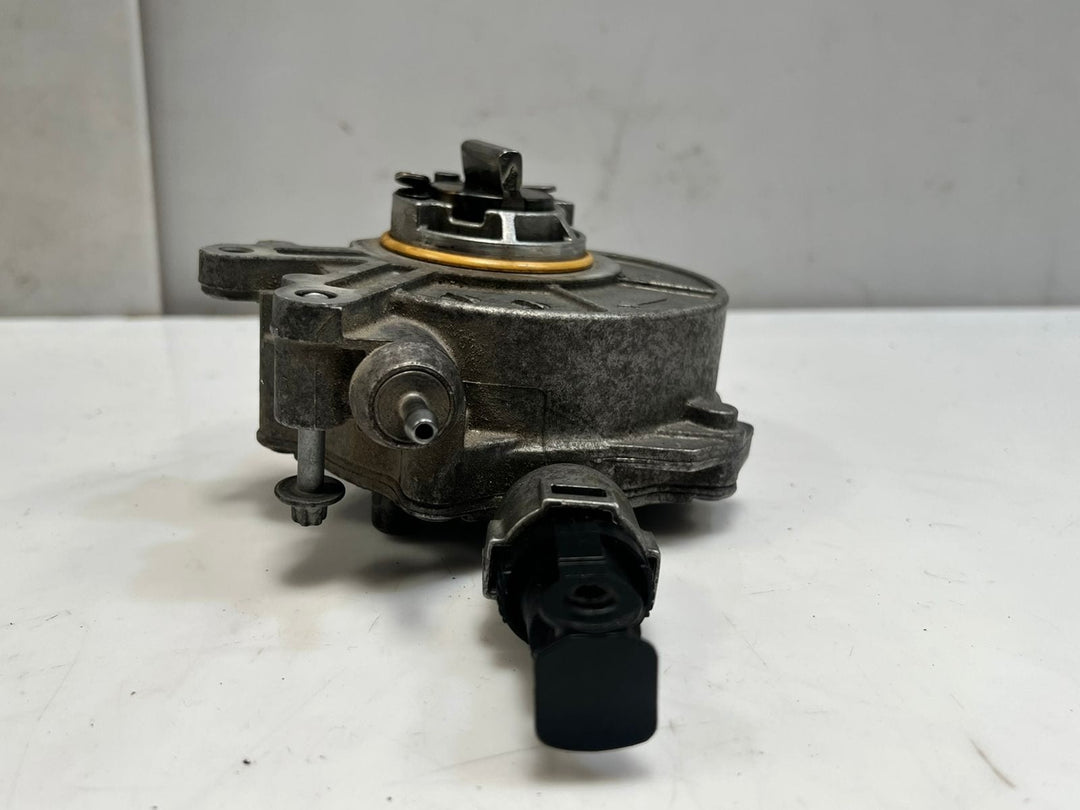 2010-2017 BMW 750i N63 5' 6' 7' X' M5 M6 S63 Brake Booster Vacuum Pump 7566291