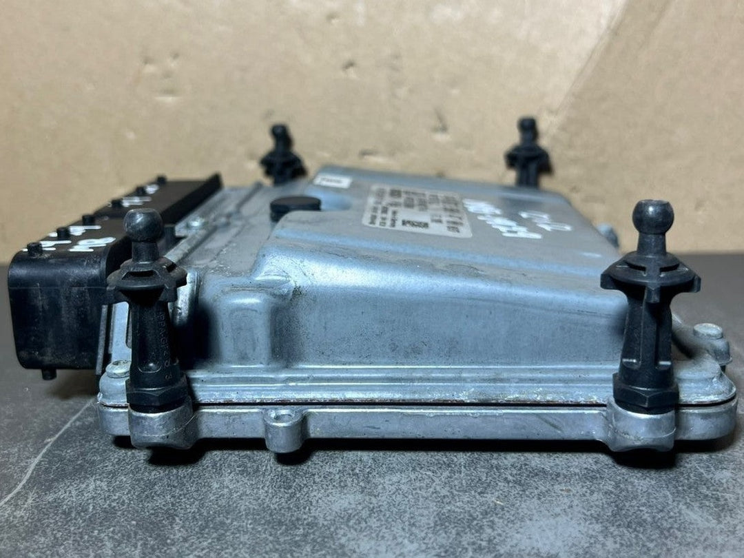 10-14 Mercedes W212 E-Class Engine Control Module Unit ECM ECU A272 9004700 OEM