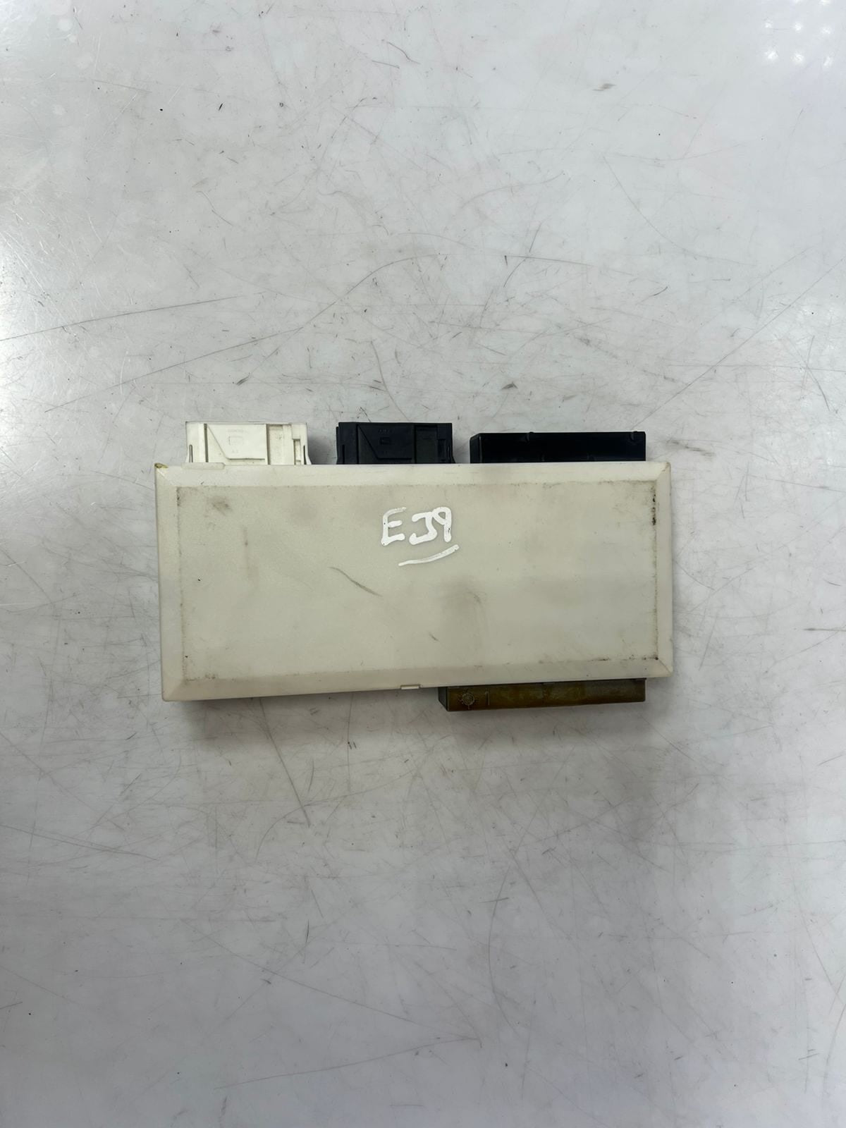 BMW E38 E39 5 Series Body Control Module BCM 8376642 OEM