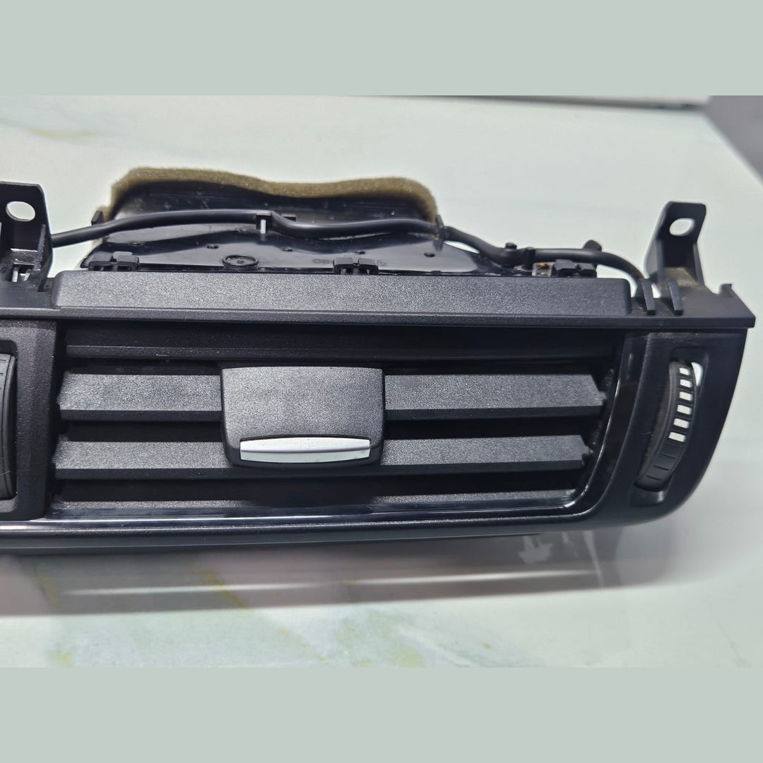 2012-2018 BMW X5 F15 Dashboard Center Air Vent Grille 9252648 OEM