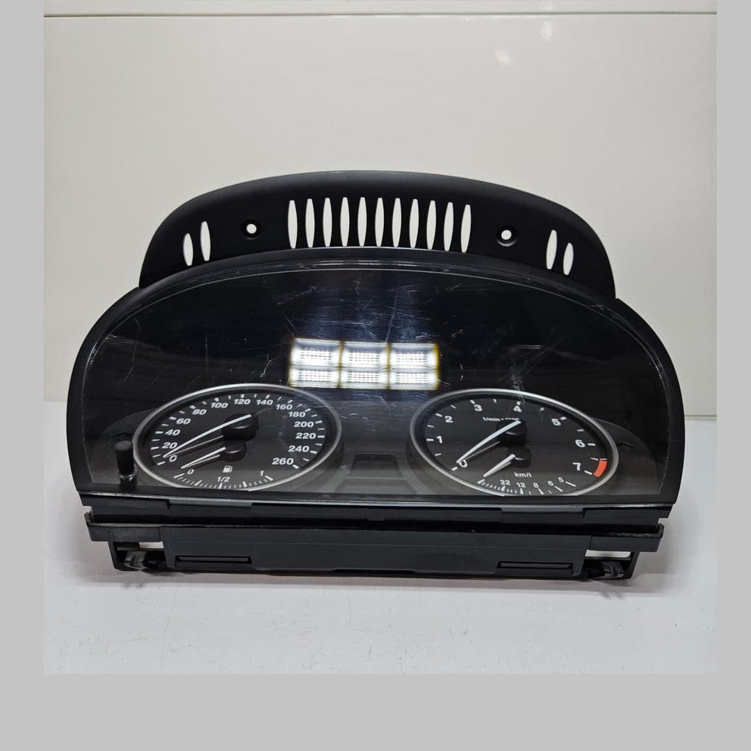 BMW 5 Series E60 sedan E61 touring wagon Speedometer Instrument Cluster 9153750