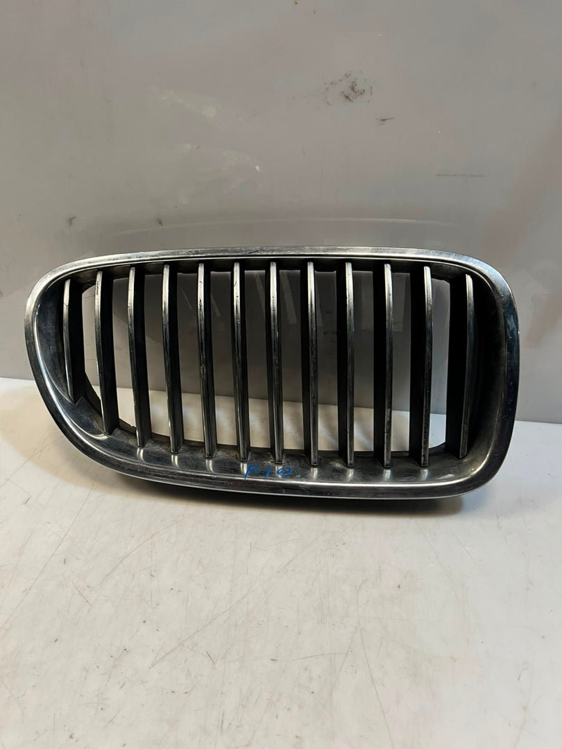 2012-2014 BMW M5 5 Series F10 F11 Front Bumper Upper Radiator Grille 7200728