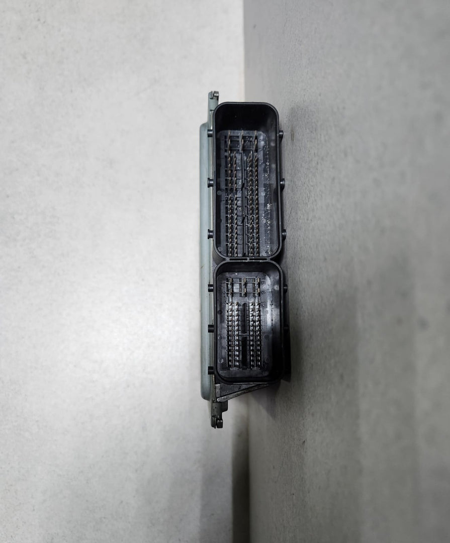 BMW 318i Engine Control Unit 7621178