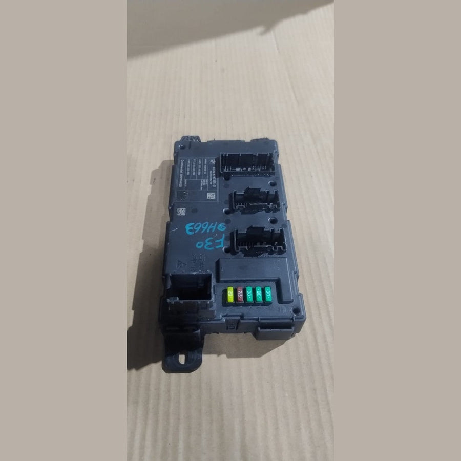BMW F20 F21 F30 F31 HECK-ELEKTRONIKMODUL SICHERUNGSKASTEN STEUERGERÄT V1 REM -9293305