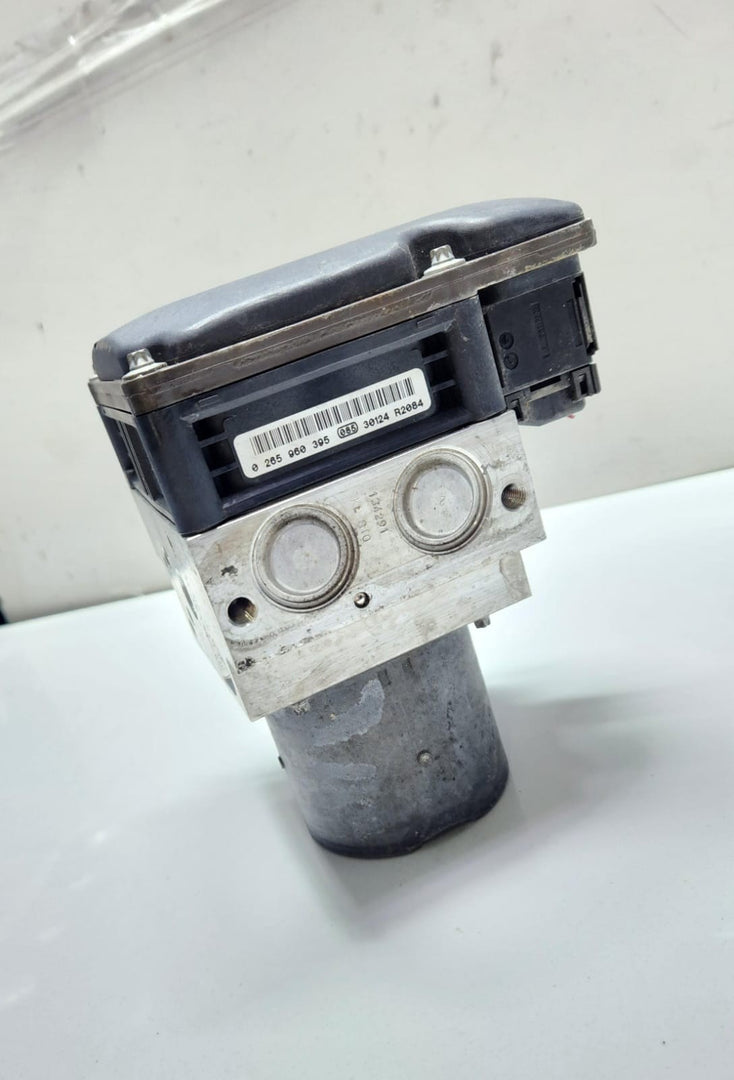 2007-2014 BMW X5 E70 ABS DSC Hydraulic Pump Control Module 6854702