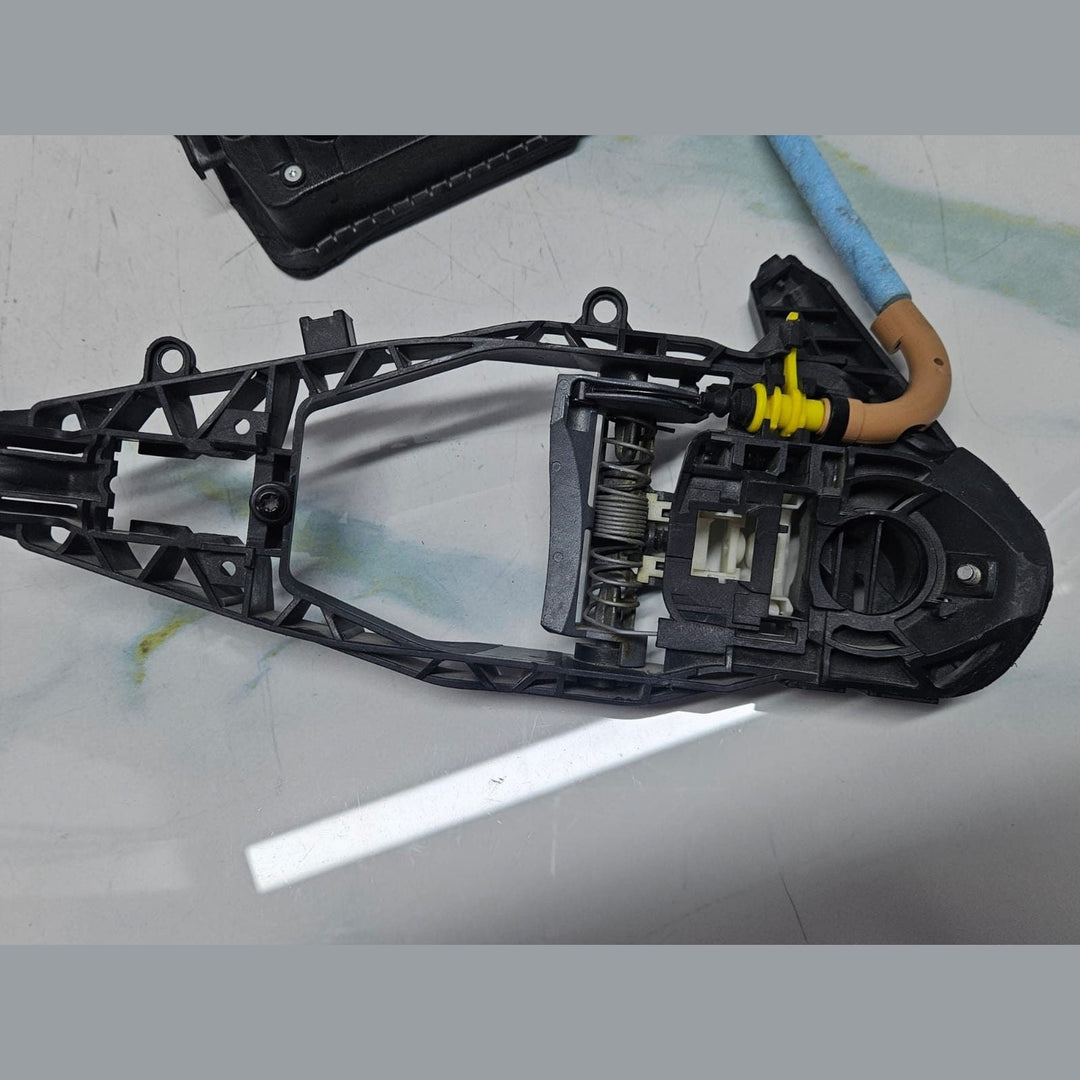 BMW X6 G06, F96 XDRIVE 30 D REAR RIGHT SIDE DOOR LOCK 9464882 OEM