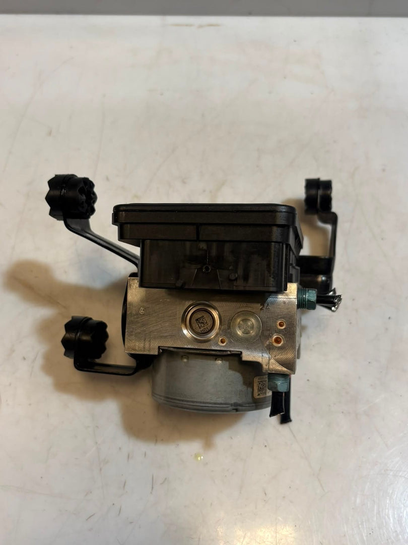 BMW 3 SERIES F30 F31 F20 Abs Anti Lock Brake Module & Pump 6887510