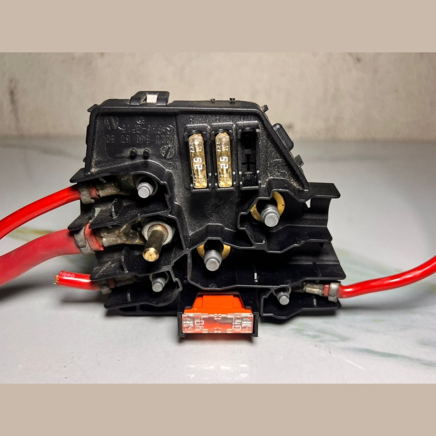 2007-2009 Mercedes-Benz W221 S550 Fuse Box A 221 540 67 50