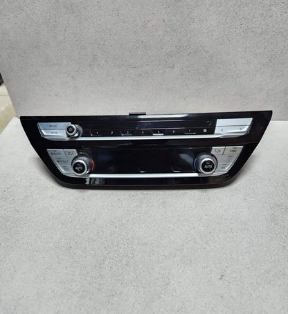 2017-2020 BMW 530i Ac Panel Control 5A09B29 G30 5 Series