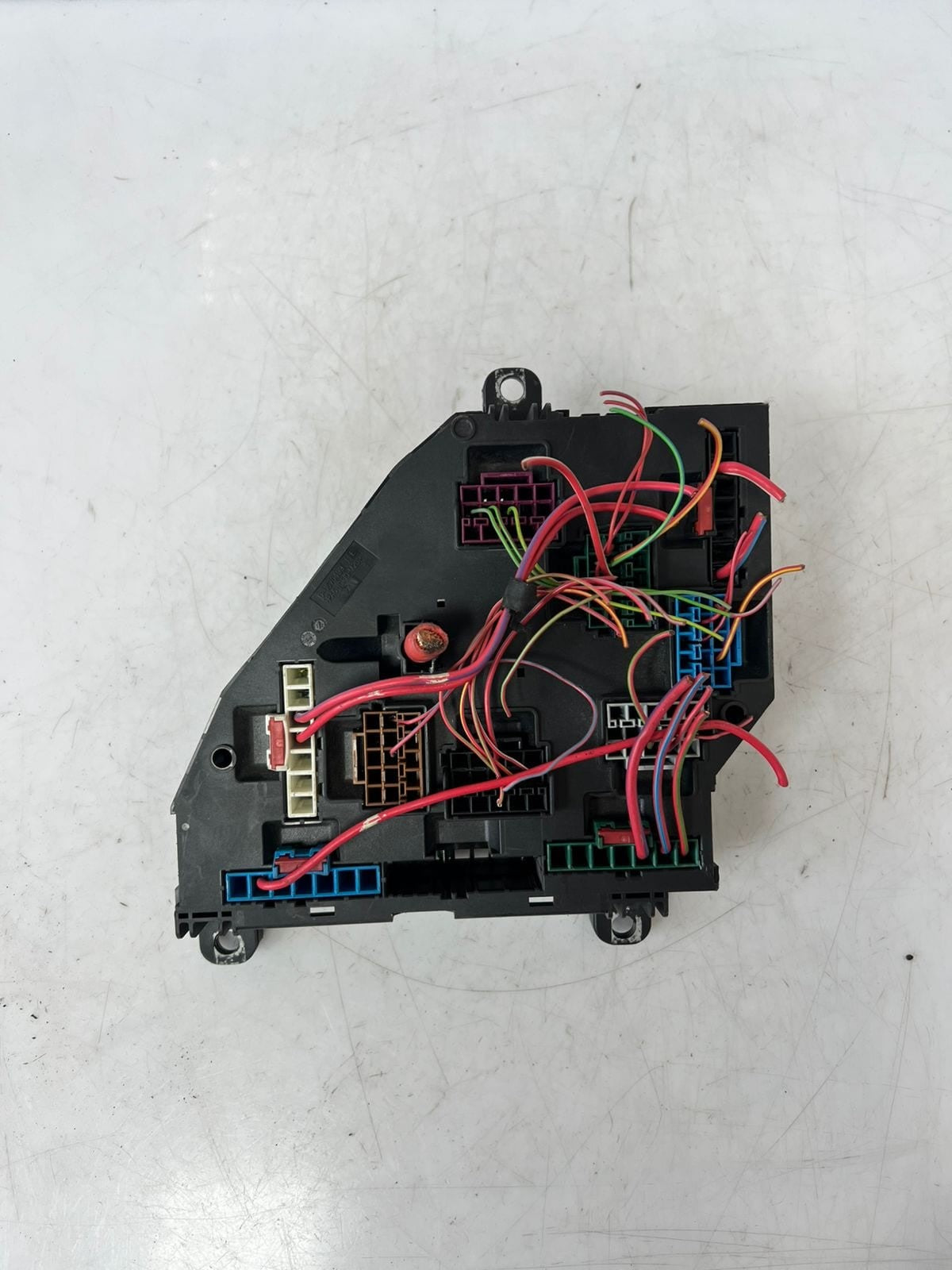 2013 BMW 750i F01 F02 F04 F06 F10 Rear Power Distribution Fuse Box 9264924 OEM