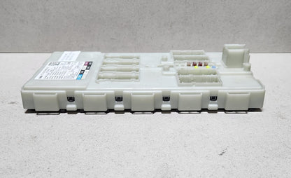 2016-2019 BMW 740i Body Domain Control Module 6820916 7 Series G11 G12