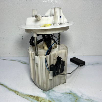 2013-2016 Mercedes-Benz GL350 Fuel Delivery Module A 166 470 29 94