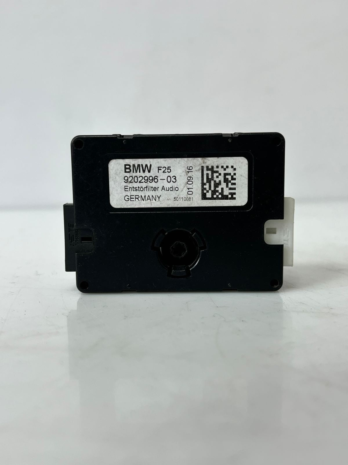 2011-2017 BMW X3 F25 Antenna Amplifier 9202996 OEM