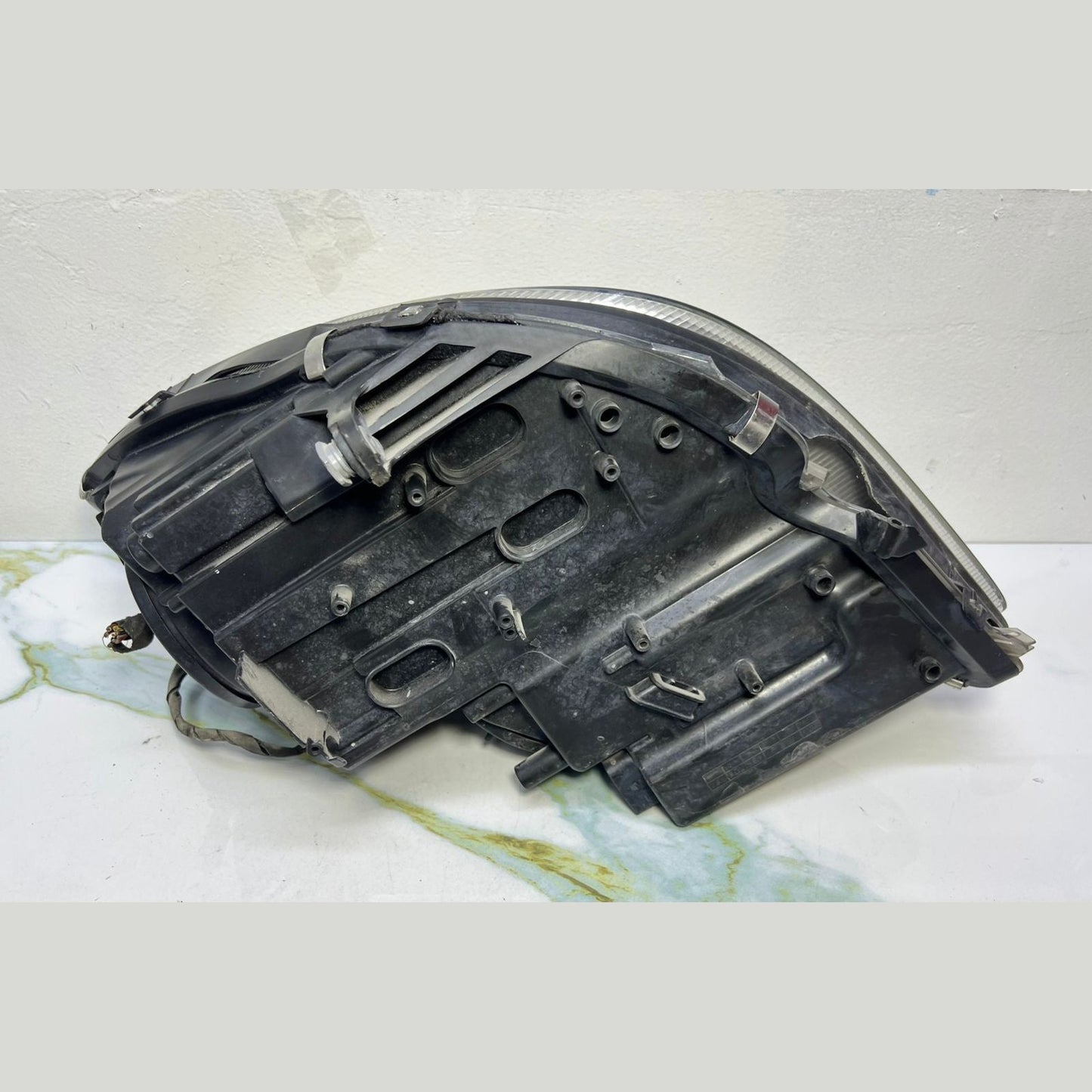 06-10 Mercedes W219 CLS-Class CLS350 Front Right Side Head light Headlamp OEM