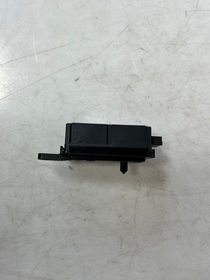 17-20 BMW 530i G30/G31/G38 5' G11 G12 Radio Remote Control Receiver 6810213 OEM