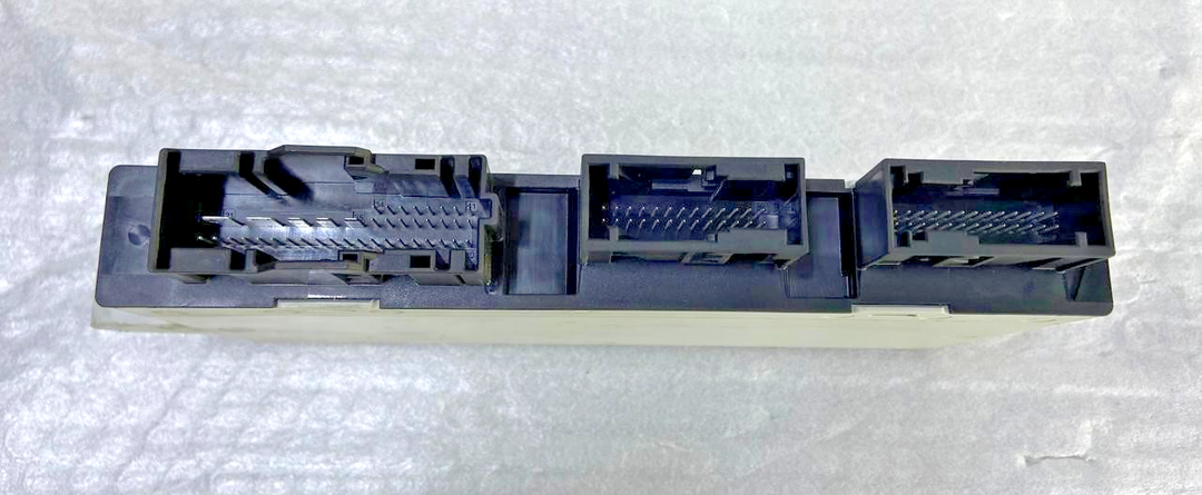 OEM BMW F25 N47 Engine Control Unit ECU DDE 8596358 ECU SET BOSCH