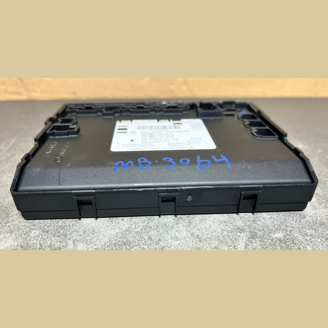 07-13 Mercedes W221 S-Class Front left Side Door Control Module A221 8709386 OEM
