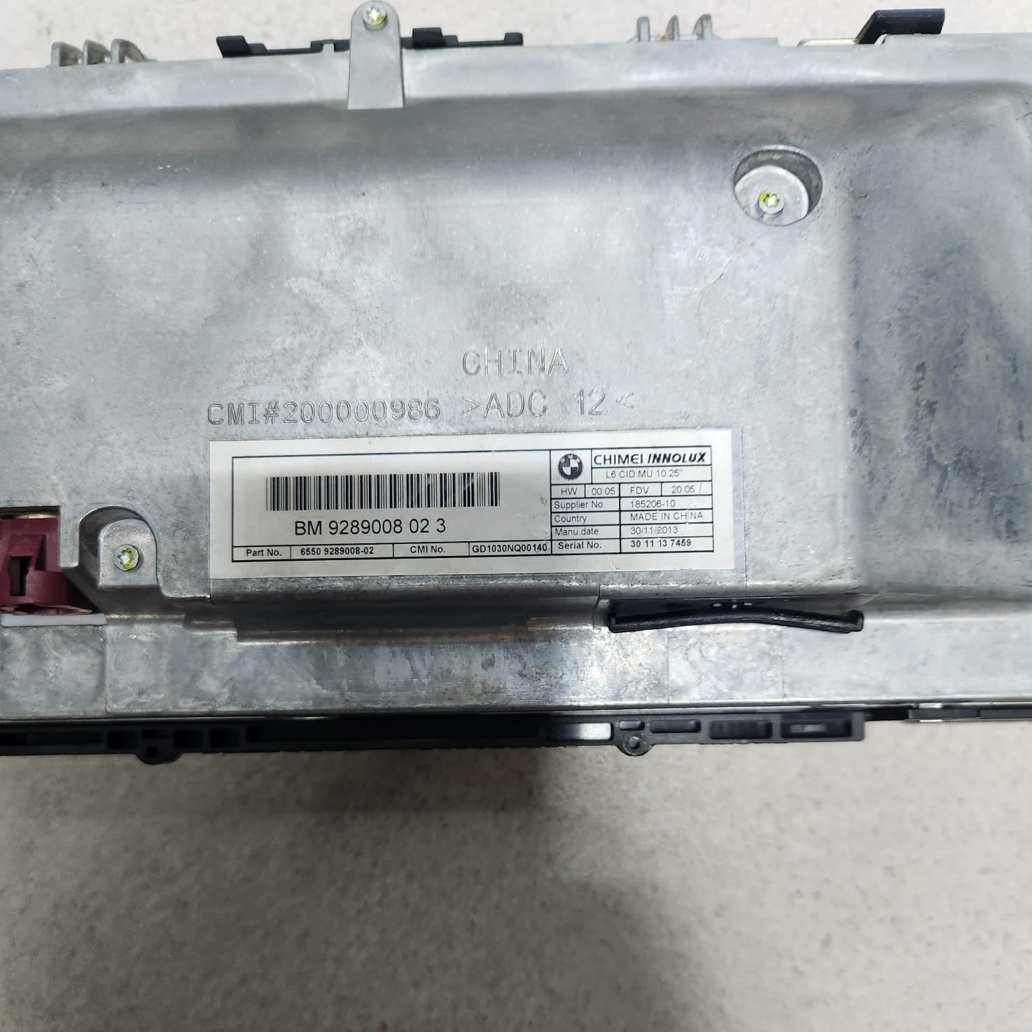 2011-2015 BMW 528i Central Information Display Screen 9289008 5 Series F10 F11