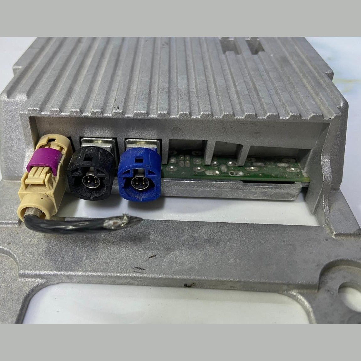 OEM BMW F11 F10 F30 F32 F36 BLUETOOTH CONTROL MODULE ECU 9257150
